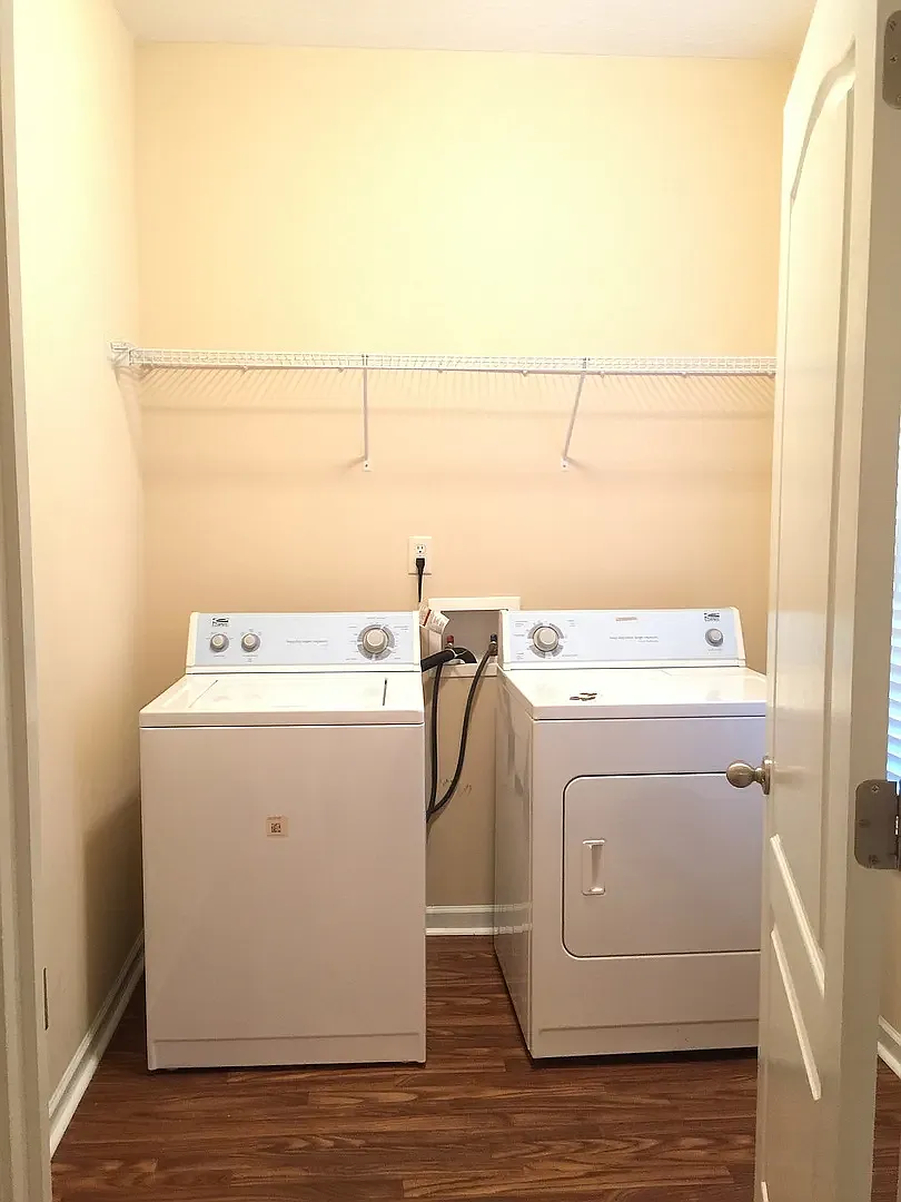 3 bed, 1446 sqft, $1,900 — Photo 3
