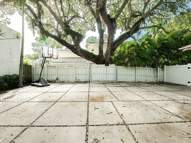 700 E Palmetto Park Rd #700 — Photo 32