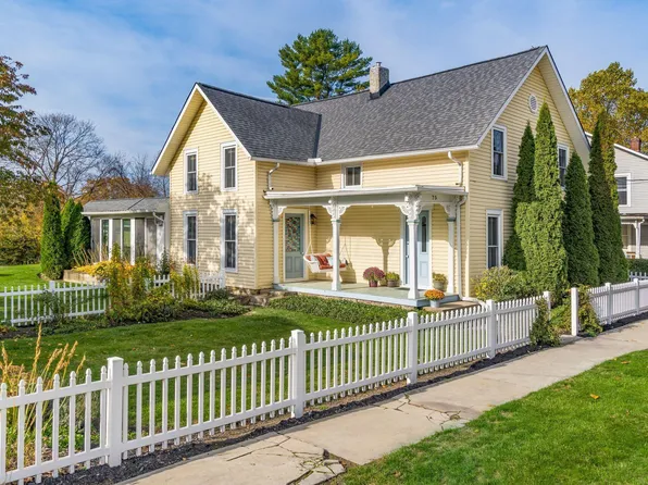 75 W Main St, Alexandria, OH 43001
