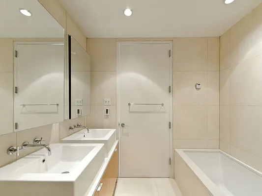 Rented by Veracity NYC LLC | media 8