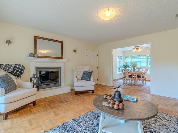5th image of 1173 Alicante Dr