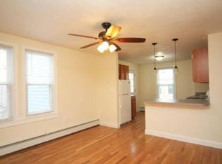 397 1/2 Columbia St #3, Cambridge, MA 02141