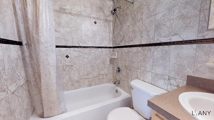 Rented by LandSeair Real Estate Group | media 32