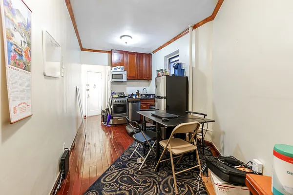 Rented by Bond New York | media 18