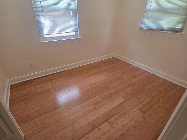 636 Burns St SE — Photo 13