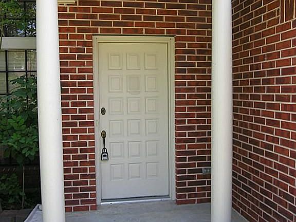 3rd image of 15318 Hillside Park Way