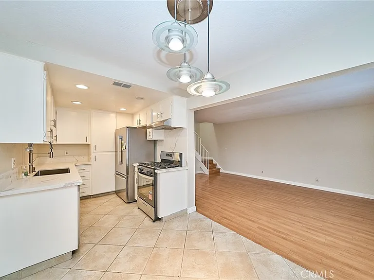 16621 Shenandoah Ave — Photo 9