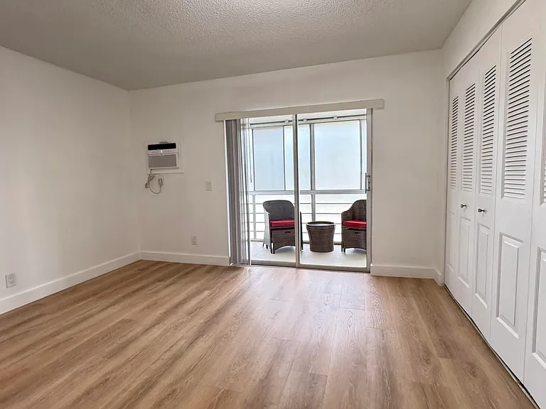 150 Windsor Dr — Photo 7