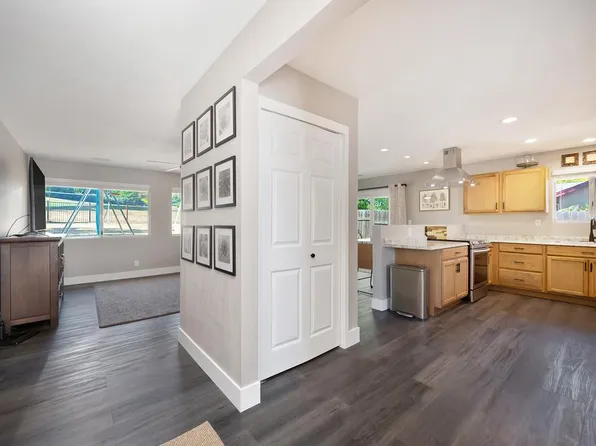 1679 American River Trl, Cool, CA 95614