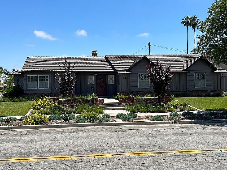 1st image of 748 E Las Palmas Dr