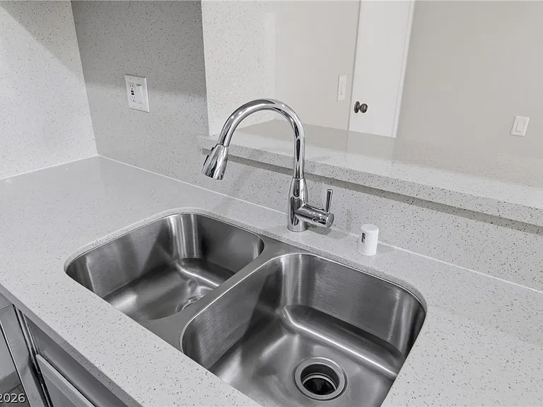2274 E Desert Inn Rd #0 — Photo 10
