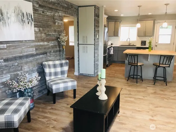 802 Hanford Avenue, Bremerton, WA 98310