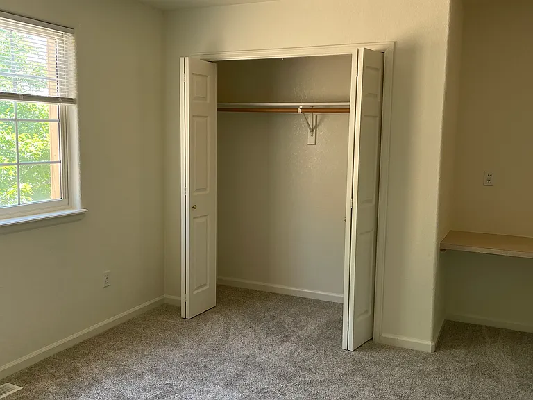 784 Gateway Cir — Photo 21