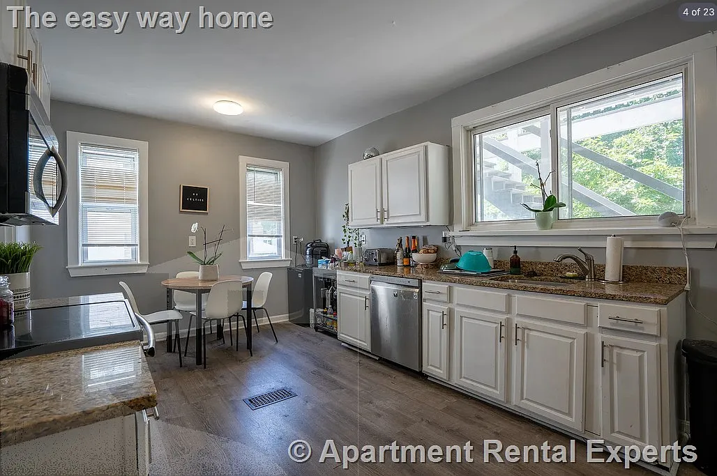4 bed, 1.5 bath, 1400 sqft, $3,800 — Photo 1