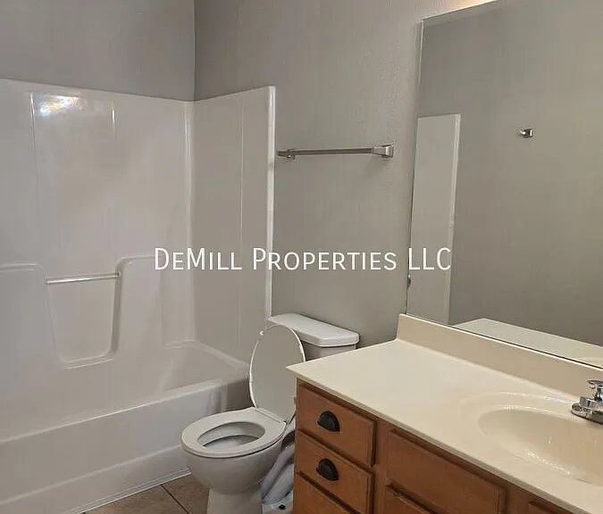 3144 W Melbourne St — Photo 10
