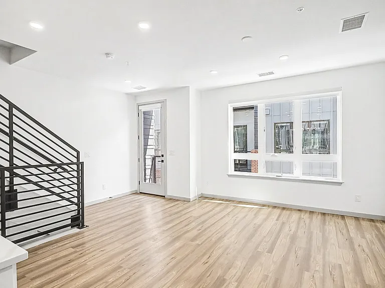 University Hills Townhomes — Photo 75