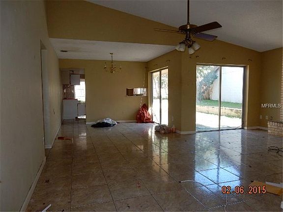 4th image of 2259 Greenview Cir