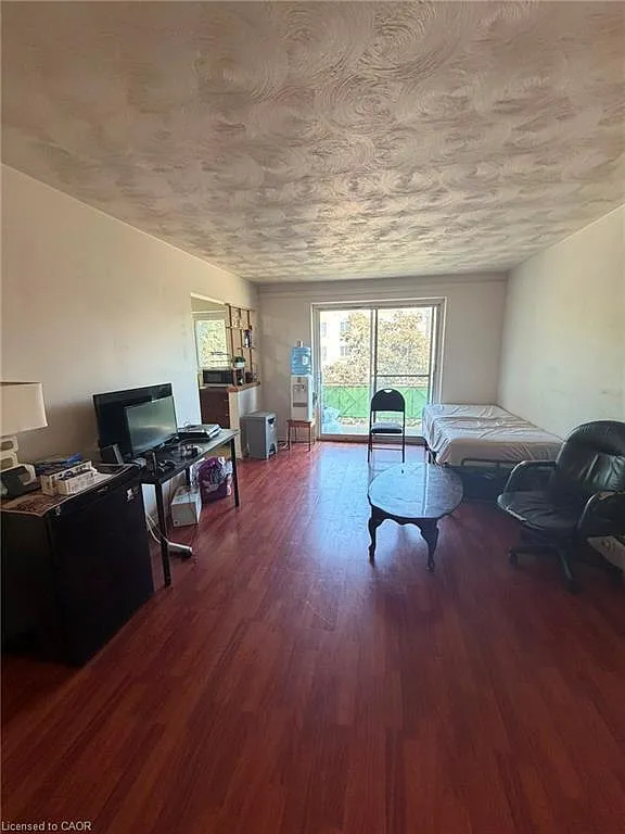 2 bed, 1.0 bath, 1000 sqft, $1,650 — Photo 4