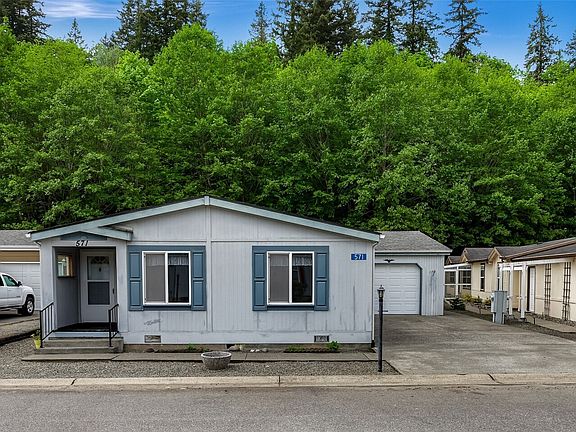 2nd image of 571 Lupine Lane #15