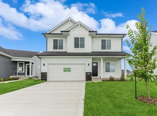 495 NW Independence Cir, Waukee, IA 50263