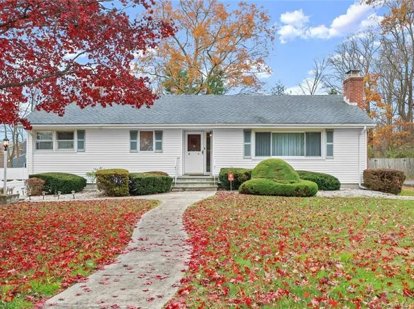 31 Godfrey Road, Fairfield, CT 06825