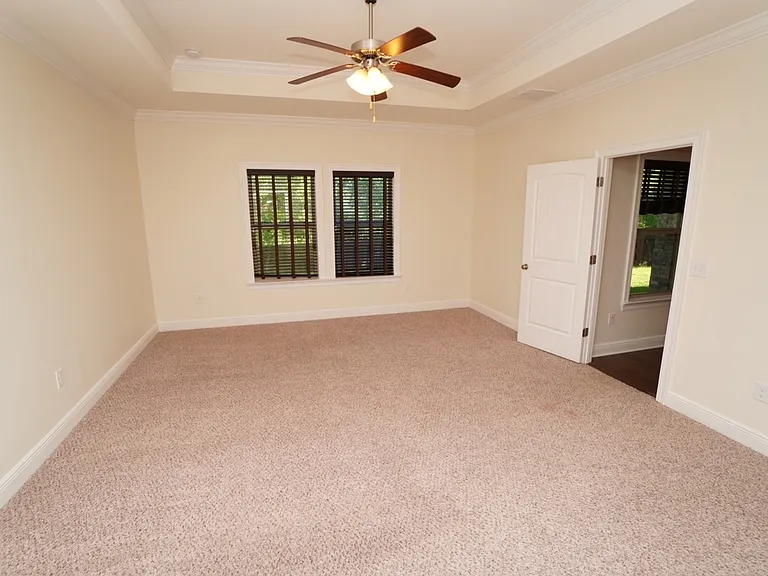 5020 Pretty Way — Photo 13
