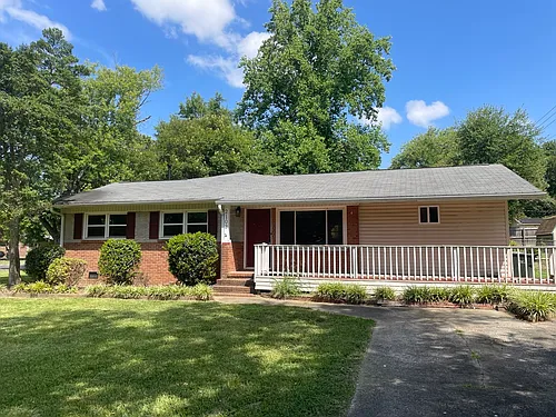 2103 Marett Blvd Photo 1