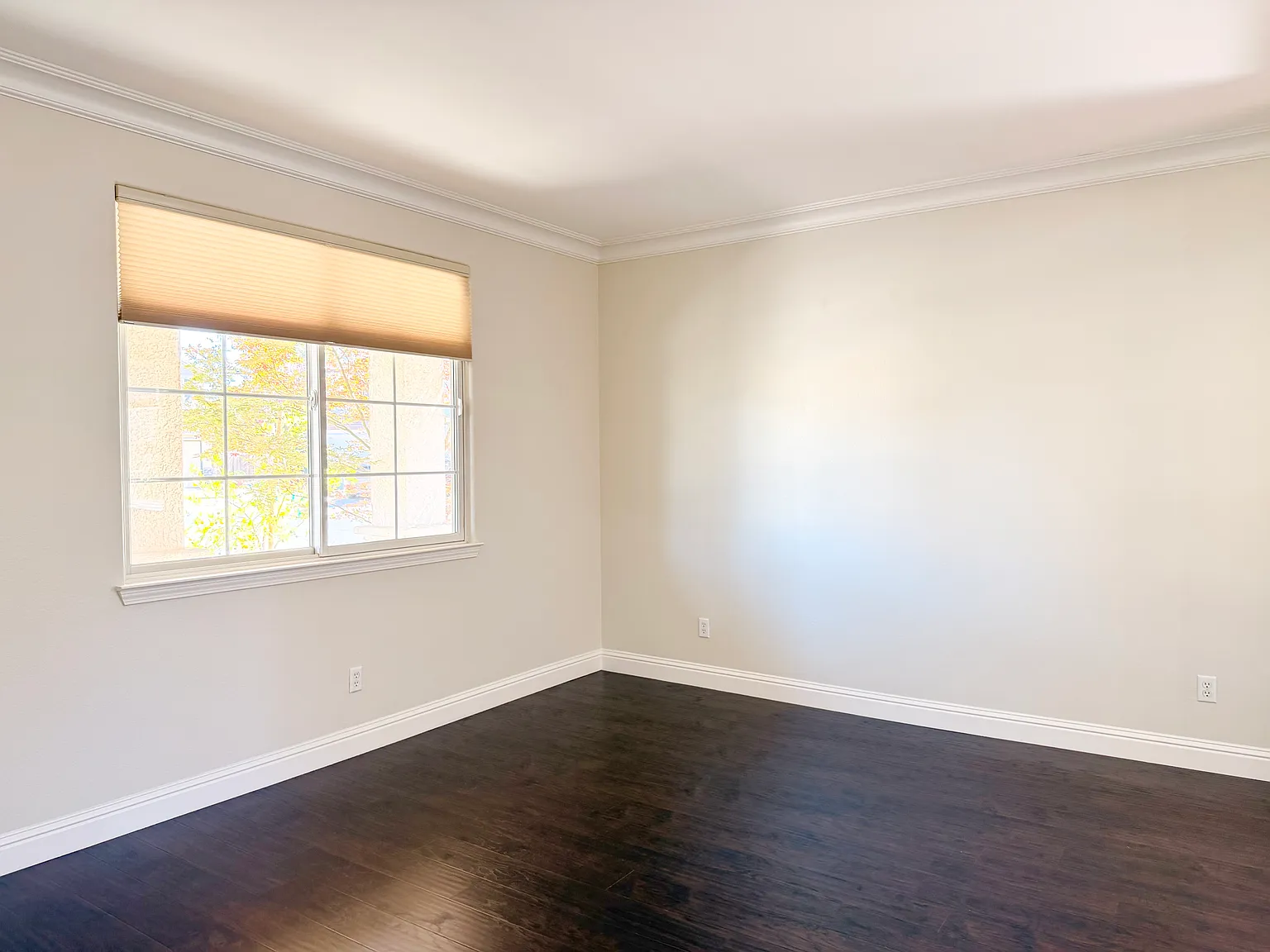 5 bed, 2817 sqft, $3,895 — Photo 3