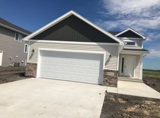 5932 58th St S, Fargo, ND 58104