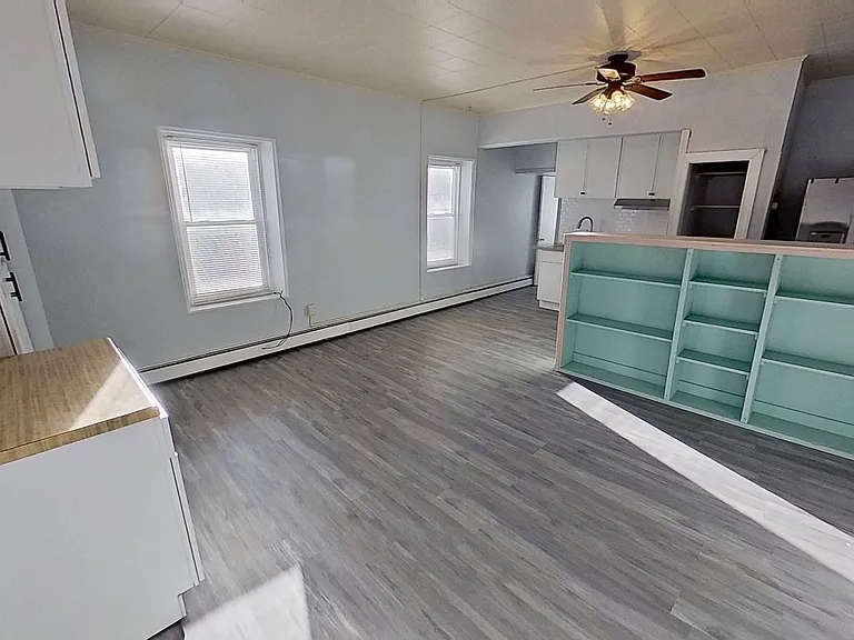 1 S Main St #2 — Photo 3