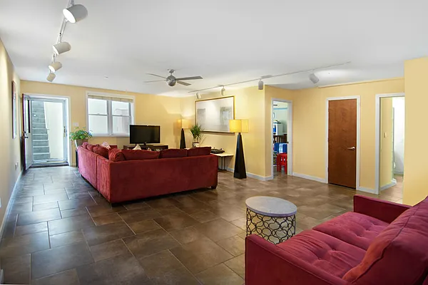 Sold by Brooklyn Bridge | media 7