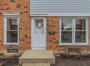 4065 Club Tree Dr, Streamwood, IL 60107