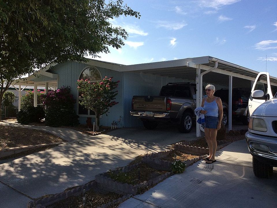 1st image of 915 Roadrunner Dr