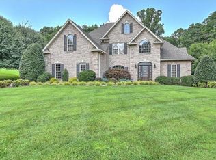 221 Pawnee Ct, Kingsport, TN 37664