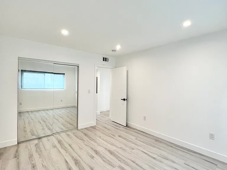 2034 S Garth Ave #A — Photo 17