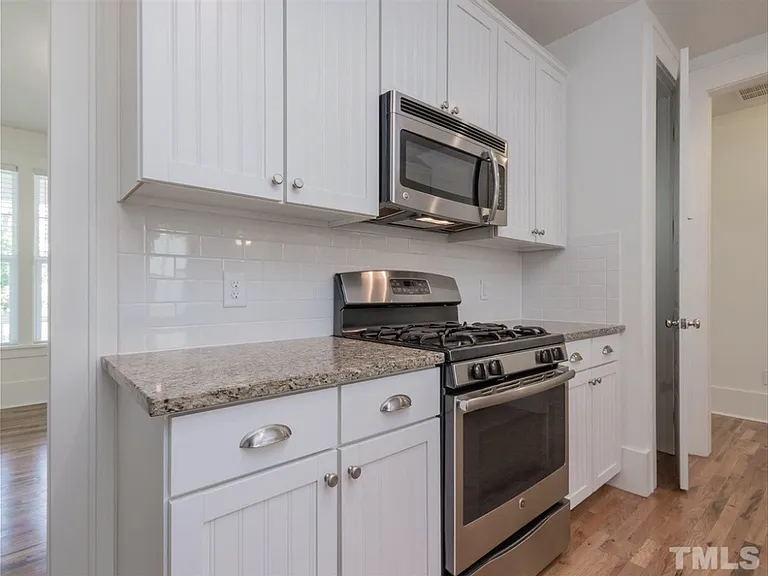 557 Serenity Hill Cir — Photo 13