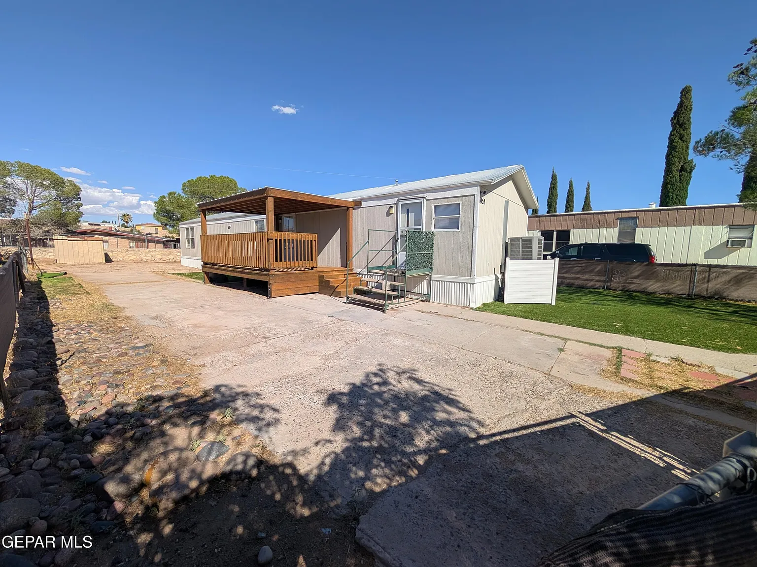 3 bed, 2.0 bath, 1120 sqft, $1,150 — Photo 1