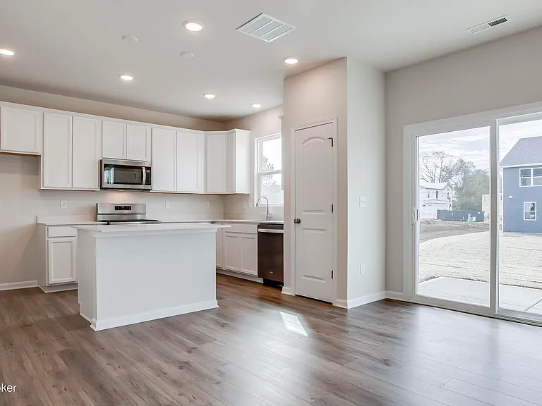 1850 Washington Blvd — Photo 15