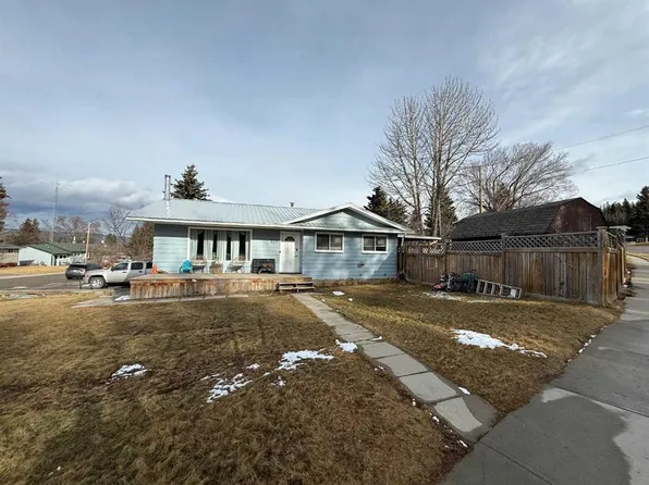 177 E Tamarack Ave, Hinton, AB T7V 1E2