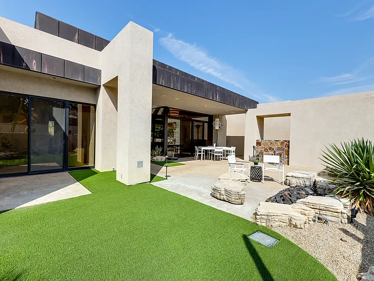 73115 Crosby Ln — Photo 30