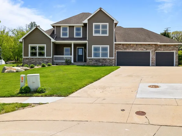 7709 Ashley Pl, Johnston, IA 50131