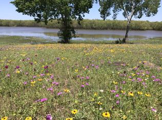 47 Lakeside Rd, Victoria, TX 77905