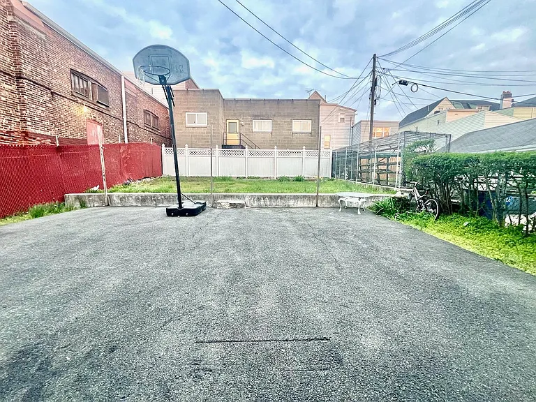 Shared Backyard with 1st Floor