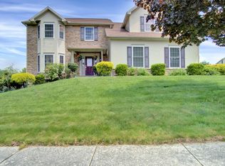 3923 Silver Brook Dr, Mechanicsburg, PA 17050