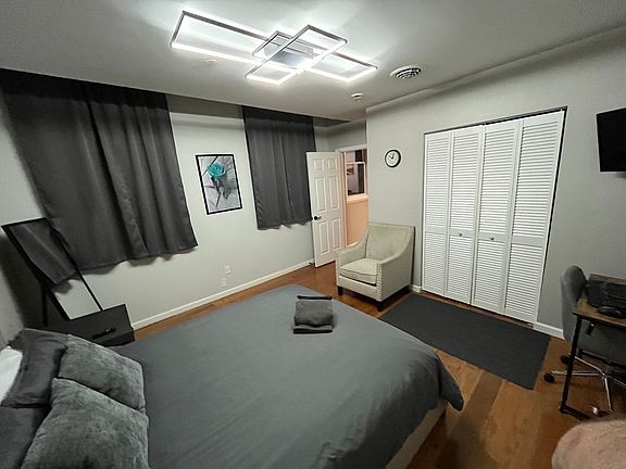 3rd image of 37 Maiden Ln #3B