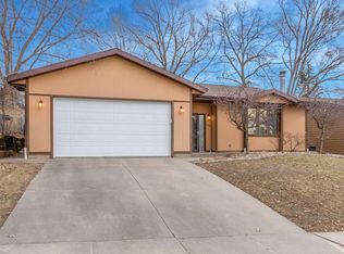 1649 27th St NW, Cedar Rapids, IA 52405