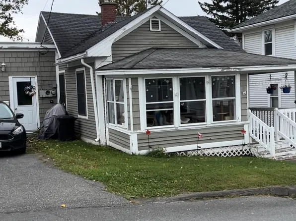 133 11th Avenue, Madawaska, ME 04756