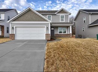 1547 N Parc Grove Ct, O'Fallon, IL 62269