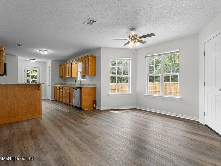 8909 Mermaid Ave — Photo 9