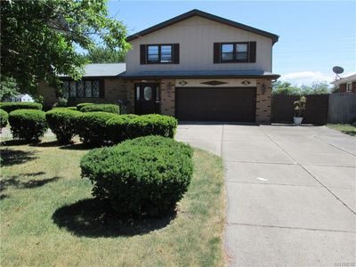 8315 Richmond Ave, Niagara Falls, NY, 14304